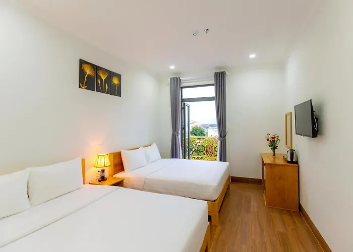 Khách sạn Phạm Gia Phan Thiết *