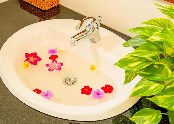 Khách sạn Phạm Gia Phan Thiết *