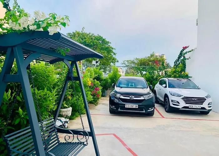 Khách sạn Phạm Gia Phan Thiết *